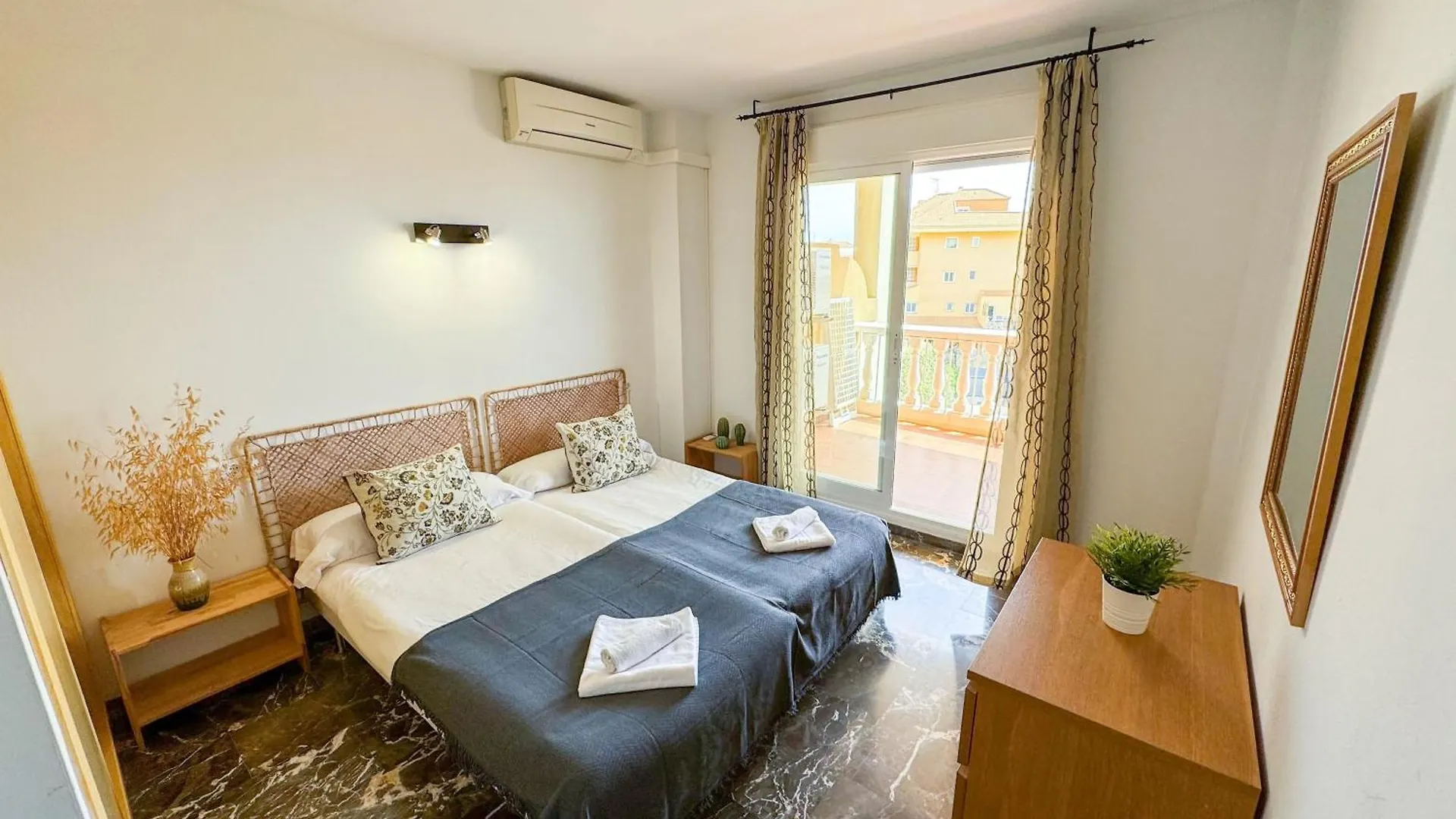 Sea Pool And Relax Comotucasa Fuengirola Daire